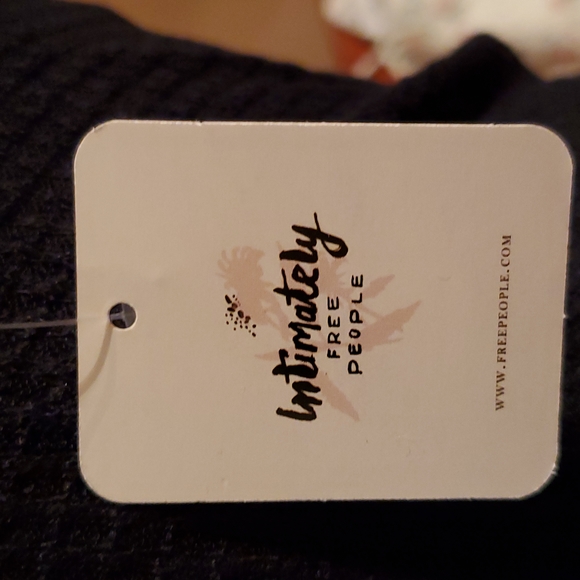 Crop top - Picture 3 of 10